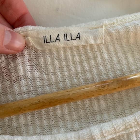 ILLA ILLA Cream Knit Sweater - Picture 4 of 4